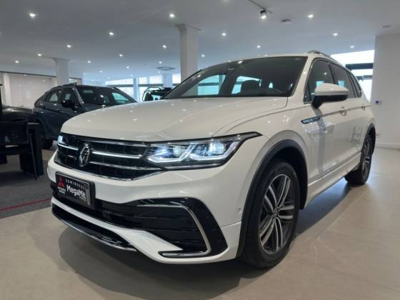 VOLKSWAGEN TIGUAN 2.0 300 TSI GASOLINA ALLSPACE R-LINE AUTOMÁTICO VOLKSWAGEN TIGUAN 2.0 300 TSI GASOLINA ALLSPACE R-LINE AUTOMÁTICO